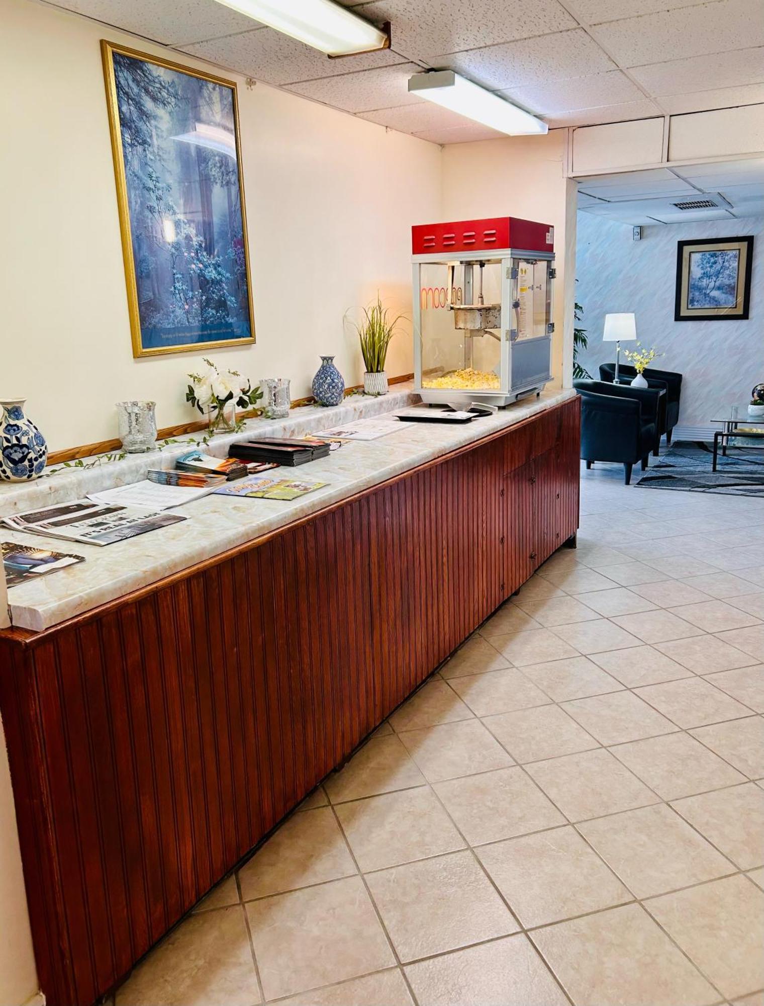 Hospitality Inn North Platte Bagian luar foto